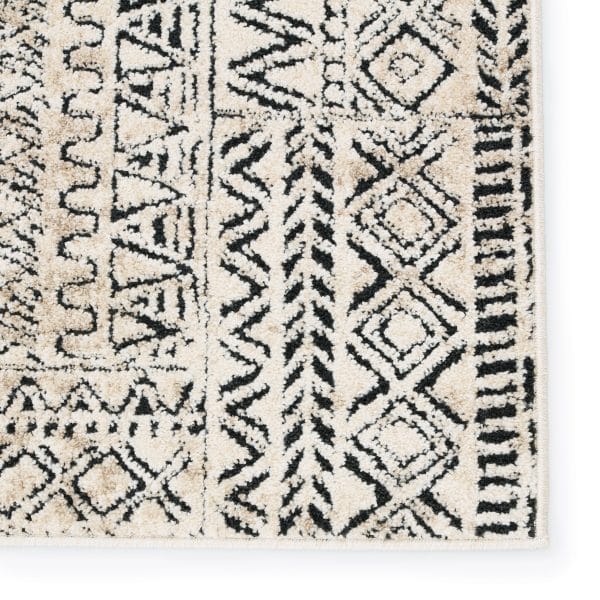 Vibe by  Cyler Tribal Cream/ Black Area Rug (5'3"X7'6")