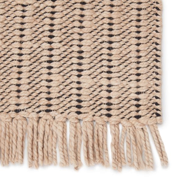 Poise Handwoven Solid Beige/ Black Area Rug (9'X12')