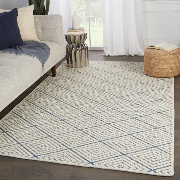 Barclay Butera by  Pacific Natural Trellis Blue/ Ivory Area Rug (5'X8')