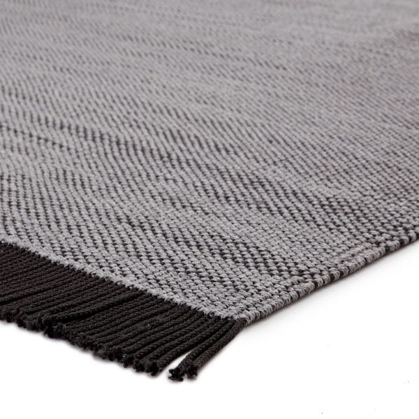 Savvy Indoor/ Outdoor Solid Gray/ Black Area Rug (2'X3')