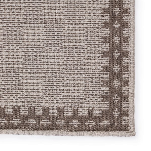 Vibe by  Tiare Indoor/ Outdoor Bordered Gray/ Taupe Runner Rug (2'6"X8')