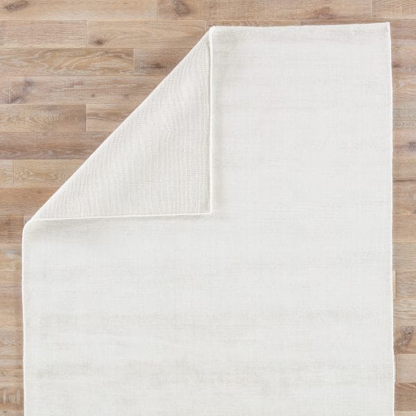 Yasmin Handmade Solid White Area Rug (5'X8')